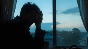 厚労省の衝撃発表！精神科入院「強度行動障害は対象外」は本当！？ネットの声がヤバすぎる…！